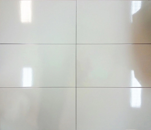 QUA CERAM.SNOWWHITE GLOSSY BRILLO 30X90