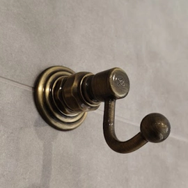 Percha Simple Berna Bronce Viejo