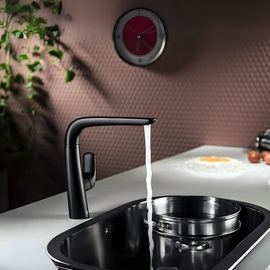 Grifería de cocina FV epuyen monocomando negro Foschia