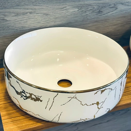 Bacha Uhome redonda blancay dorada F-117