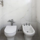 Inodoro corto Ferrum veneto sin tapa VNT-IN-002-BL