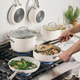 Batería de cocina Kitchenaid 10 pzs cerámico antiahderente almond