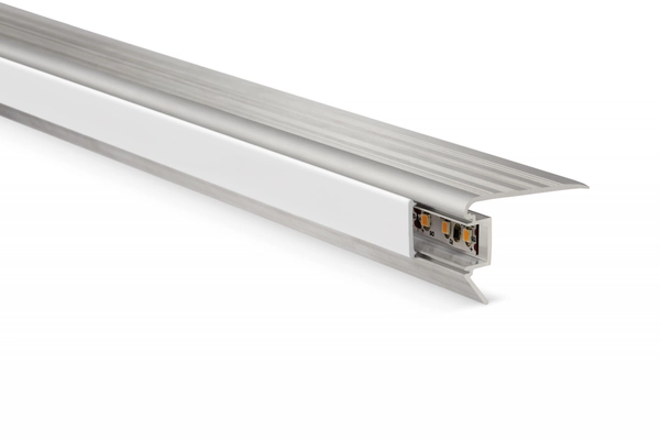 Nariz escalon Atrim Lumiere led 30mm cr 3935