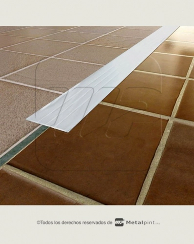 Moldura Moldumet Plana p/piso alum mate A2260